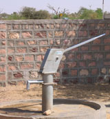 pompe - point d\'eau de l\'école du Rajasthan