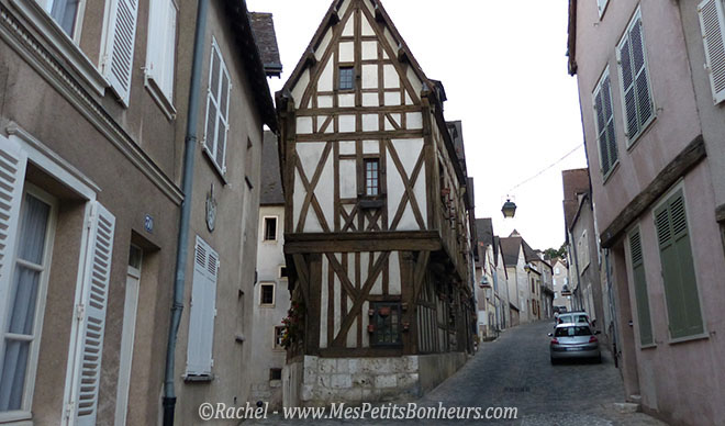 Chartres-vieille maison en bout de rue