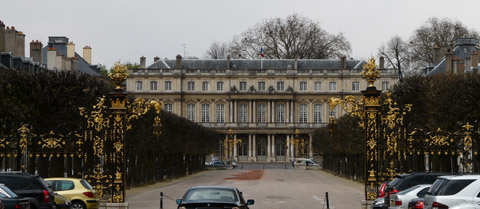 Place de la Carrière et Palais du Gouverneur