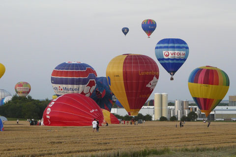 03-montgolfieres-champ-2