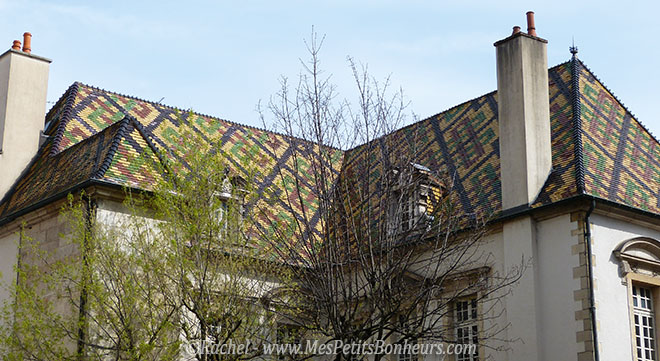 Dijon toit tuiles vernissées