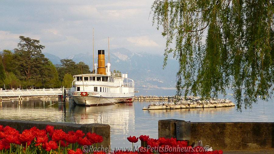 bateau sur lac leman quai d'ouchy lausanne suisse