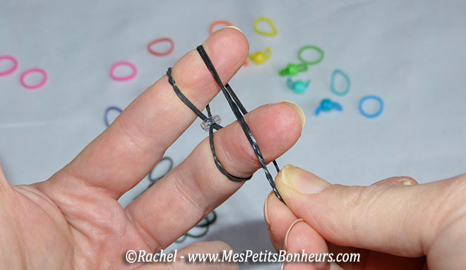 Comment faire, fabriquer un bracelet Rainbow Loom avec, sans machine ?   Bracelet elastique tutoriel, Bracelets élastiques, Bracelets élastiques en  loom