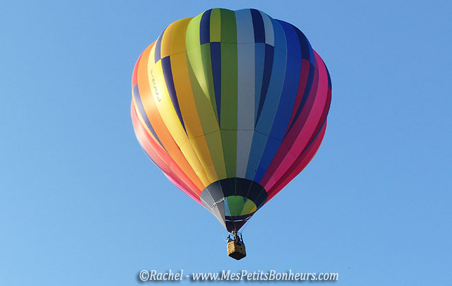 montgolfiere multicolore